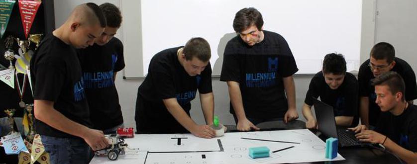 Отборът по роботика на СУ”Л.Каравелов” се готви за първото си състезание