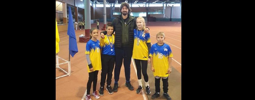 Млади спортисти от СУ „Любен Каравелов“ блеснаха в турнира „Лекоатлетите на Добруджа“