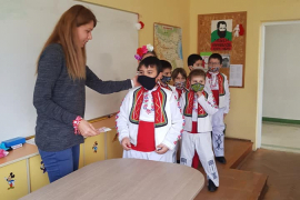 ЧЕСТИТА БАБА МАРТА!