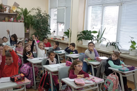 На гости в Първи А клас