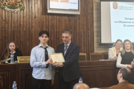 Общински съвет град Добрич награди най-добрите ученици на Добрич