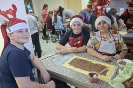 Предколеден следобед с аромат на канела и усмивки – празник на VА клас