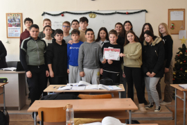 Конкурс за най-хубаво украсена коледна стая и най-добре ръчно изработена коледна играчка.