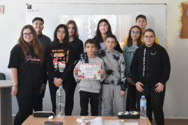 Конкурс за най-хубаво украсена коледна стая и най-добре ръчно изработена коледна играчка.