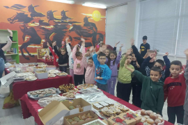 Коледен благотворителен базар в СУ „Любен Каравелов“, гр. Добрич ????