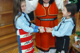 Вълнуващ великденски ден за първокласниците в читалището