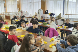 Вълнуващ великденски ден за първокласниците в читалището