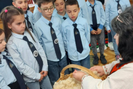 Вълнуващ великденски ден за първокласниците в читалището