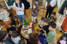 Вълнуващ великденски ден за първокласниците в читалището