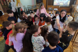 Вълнуващ великденски ден за първокласниците в читалището