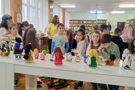 Вълнуващ великденски ден за първокласниците в читалището